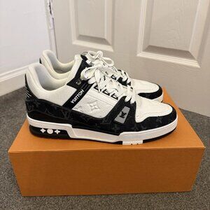 NEW Louis Vuitton LV Trainer White Black Monogram Sneakers Men's 8.5 (EU 42) Tri